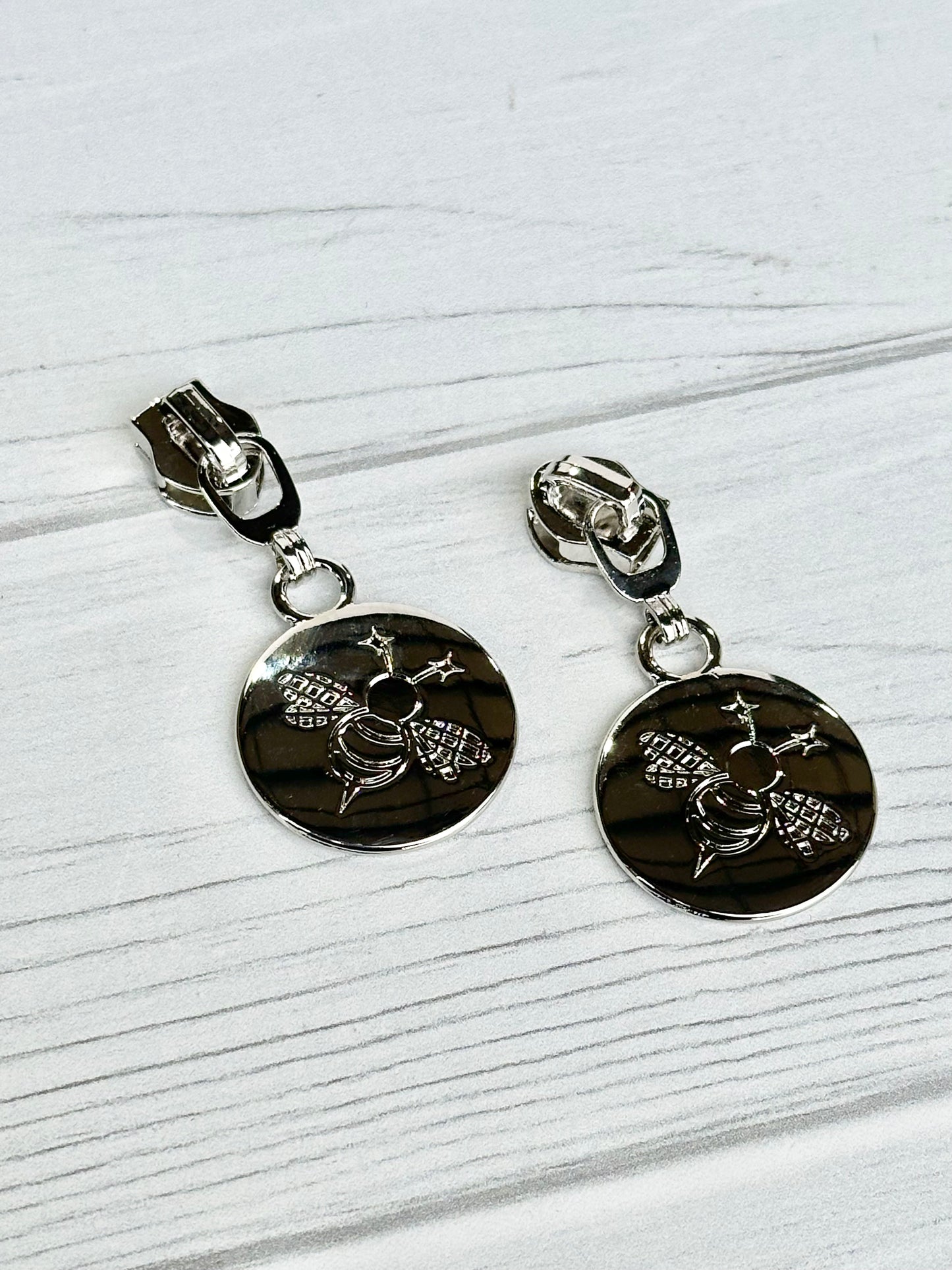 Exclusive Silver Bee Pulls (5 pack)